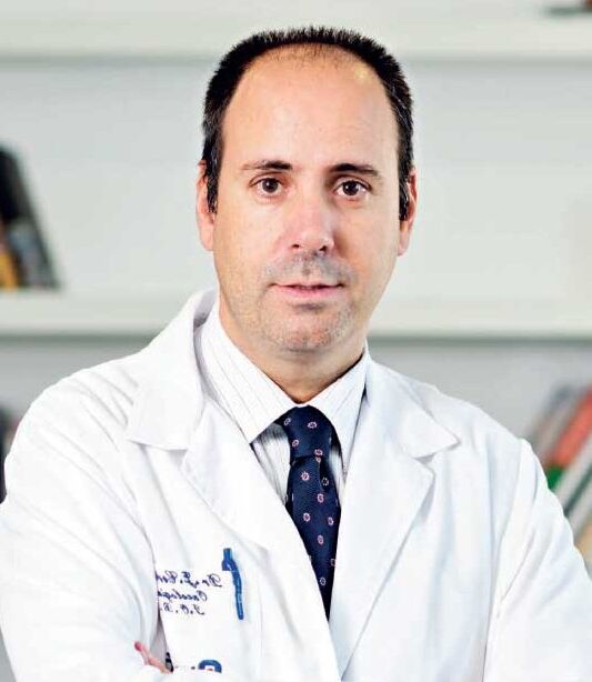 Doutor ortopedista Ykharo Pereira